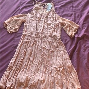 Open shoulder dusty pink dress size 0X